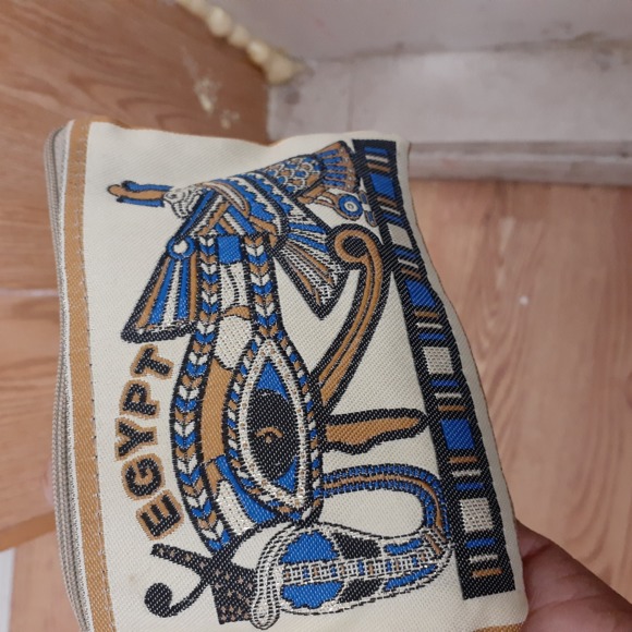 Meet your Posher, Ebony - Picture 1 of 1